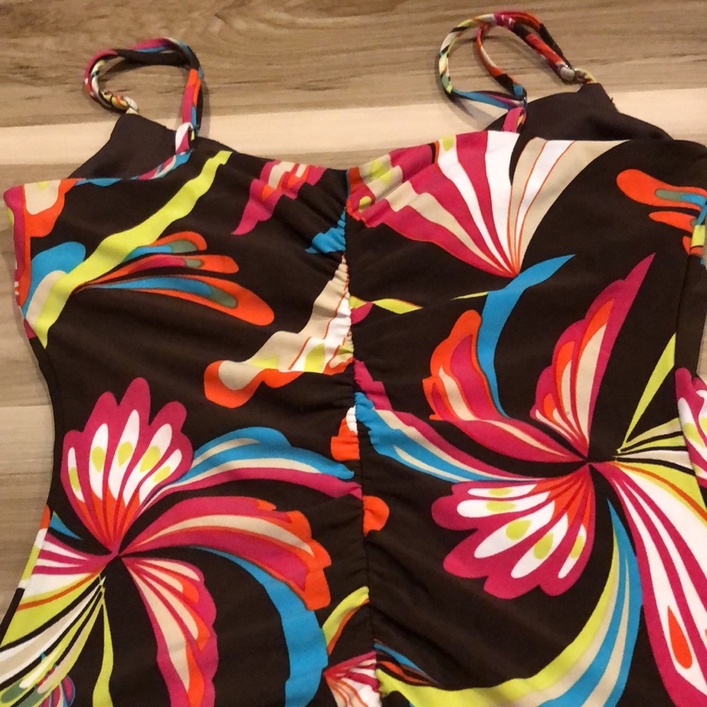 BCBG MaxAzria colorful dress. Made in USA. - Picture 6 of 9